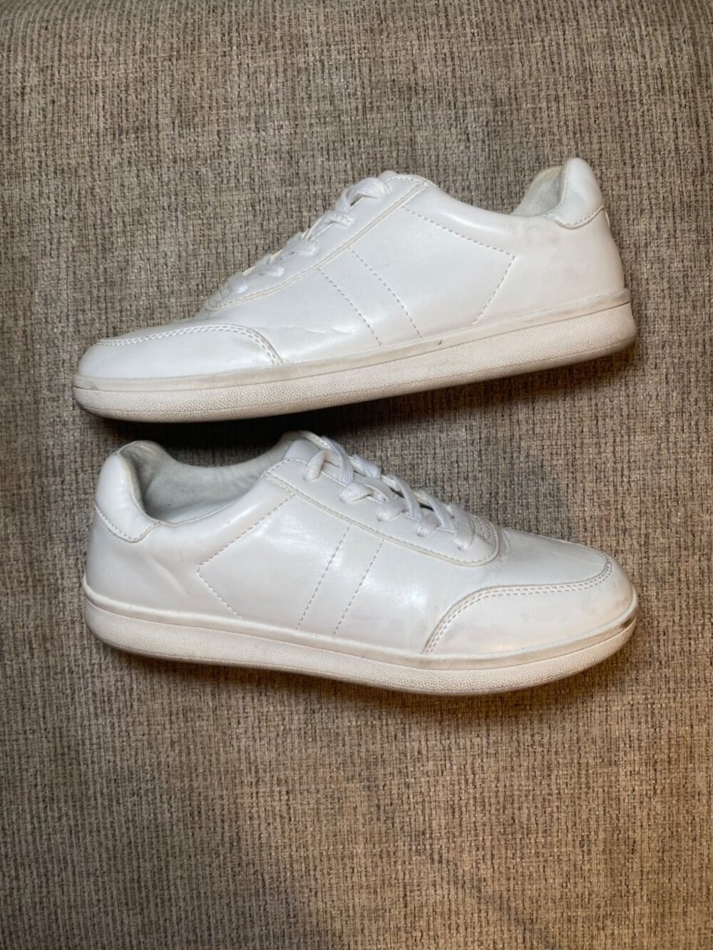 Old Navy White Lace-Up Sneakers Size 8.5